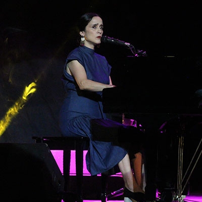 JULIETA VENEGAS
