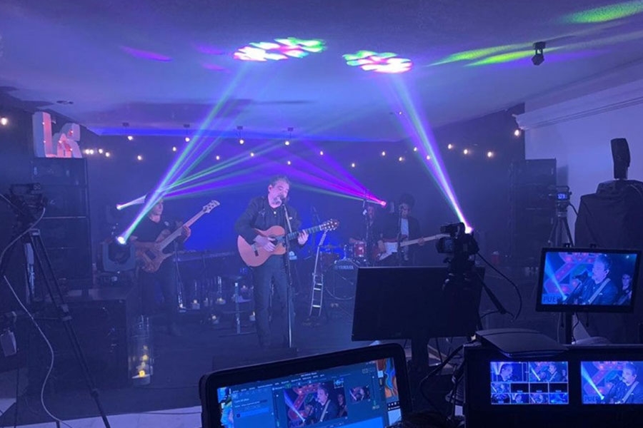 Ra&uacute;l Ornelas estrena canci&oacute;n en el Foro Virtual Puebla