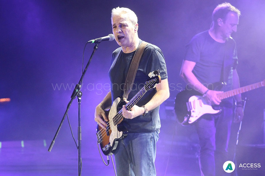 Hombres G reúne a diferentes generaciones en Puebla