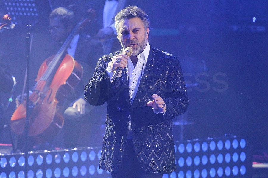 El show "Mijares Sinf&oacute;nico" se despide en Puebla