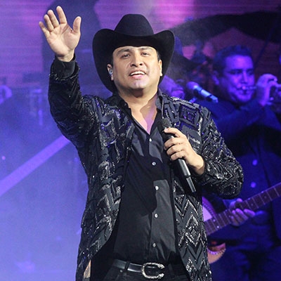 JULI&Oacute;N &Aacute;LVAREZ